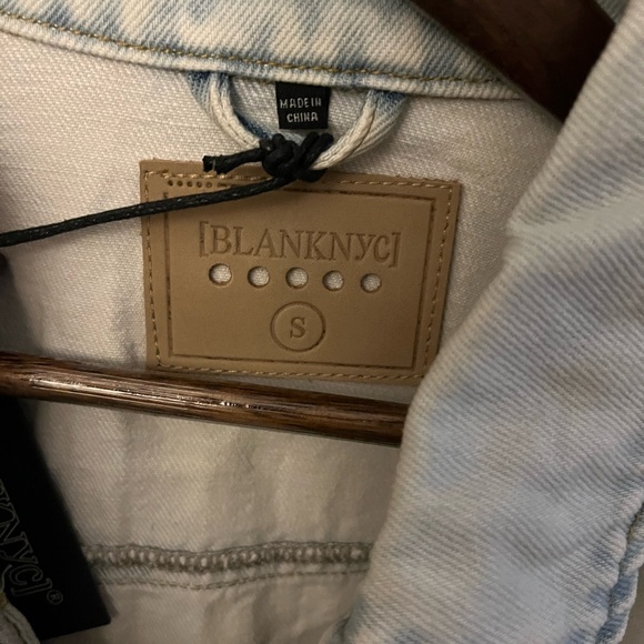 NWT Blank NYC denim jacket with knit sleeves size S - Picture 4 of 10